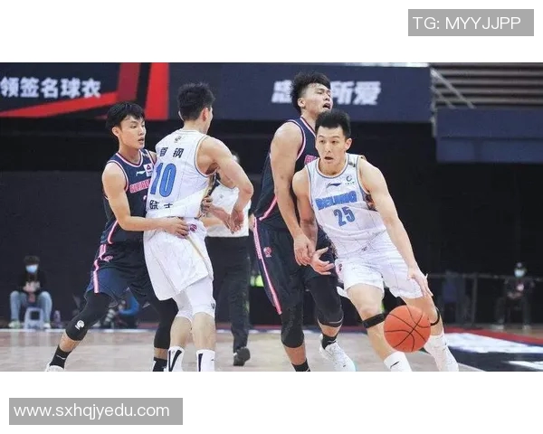 北京足球队阵地战解析：战术布局与球队表现的深度剖析