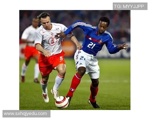 荷兰足球明星岑登的辉煌历程与对足球的热爱之路